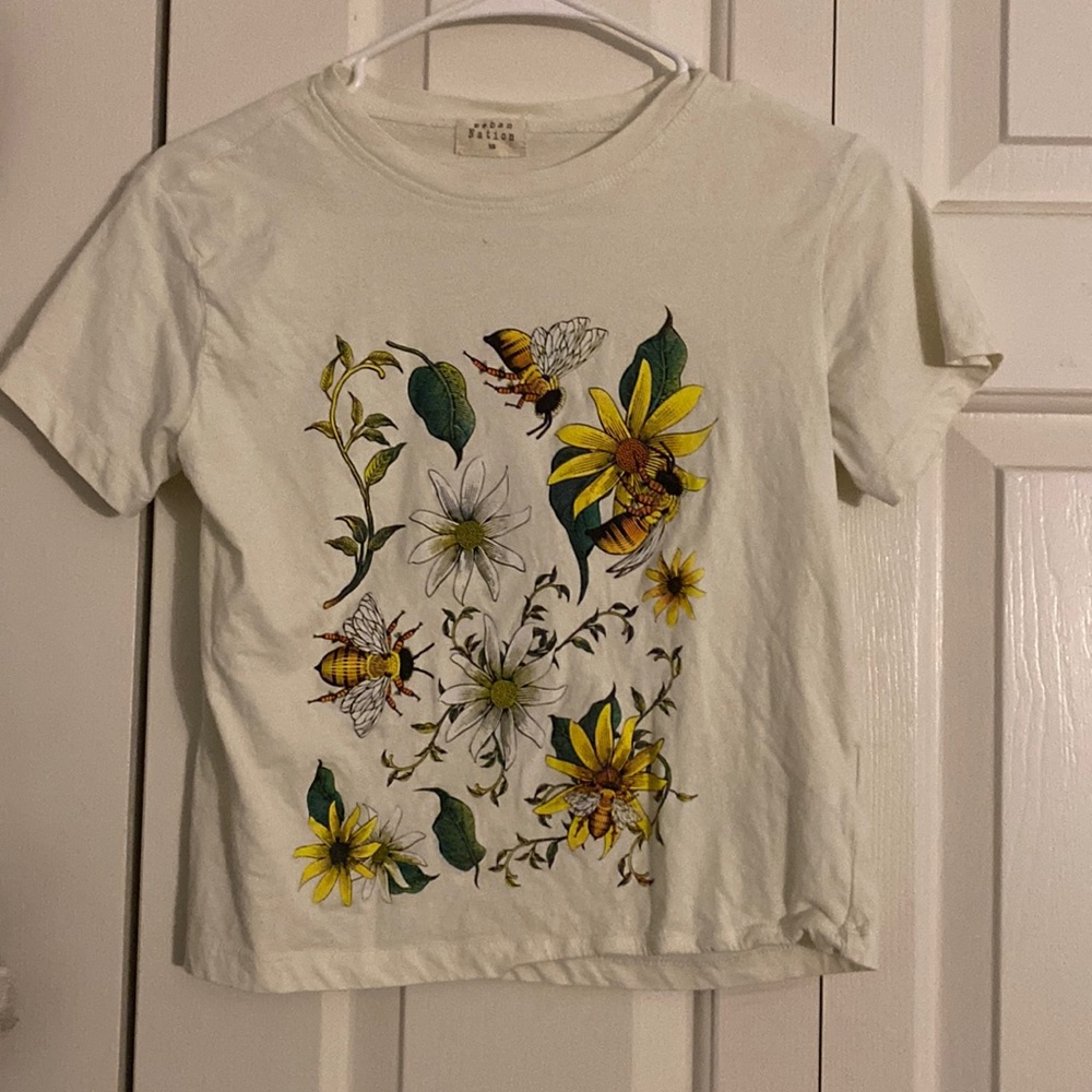 Pastel yellow tee